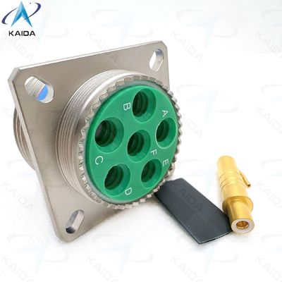 Conector com classificação de corrente de 7A, Série MIL-DTL-38999 Ⅲ, tipo de acoplamento roscado, para ambientes industriais agressivos. D38999 /20FH06PN, série TV, série 8D, contatos Twinax, níquel eletrolítico