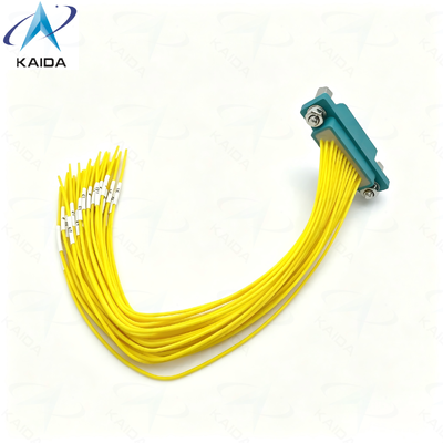 Conector Elétrico Micro-Retangular Série CDbF 33 Pinos. Classificação de Corrente de 3 A. Carcaça de Plástico. CDBF-33Z-15CM. Receptáculo Fêmea (com contatos fêmea).